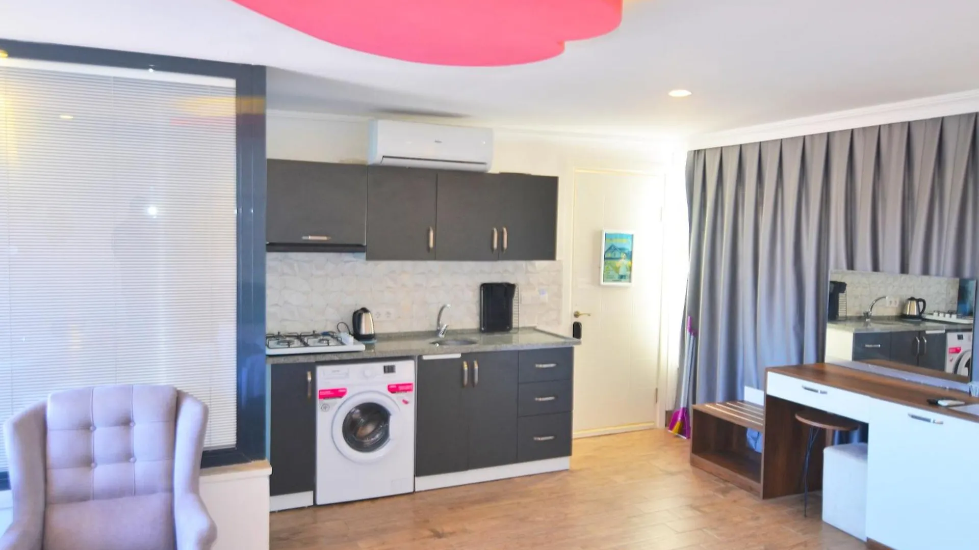 Hotel apartamentowy Royalis Apart Hotel By Mykonut Fethiye